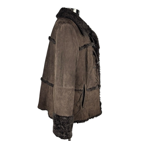 STEVE MADDEN Y2K CHOCOLATE BROWN SUEDE FAUX SHEARLING BUCKLE BUTTON FRONT JACKET - Picture 8 of 16
